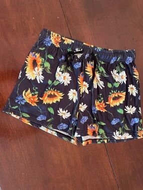 Floral Black Athletic Shorts with Elastic Waist